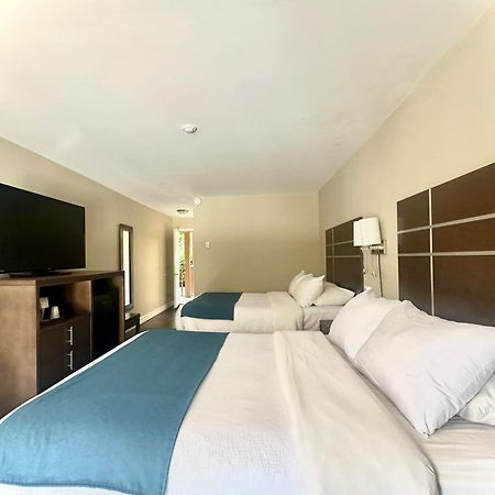 Big Tub Resort & Marina Tobermory Ngoại thất bức ảnh